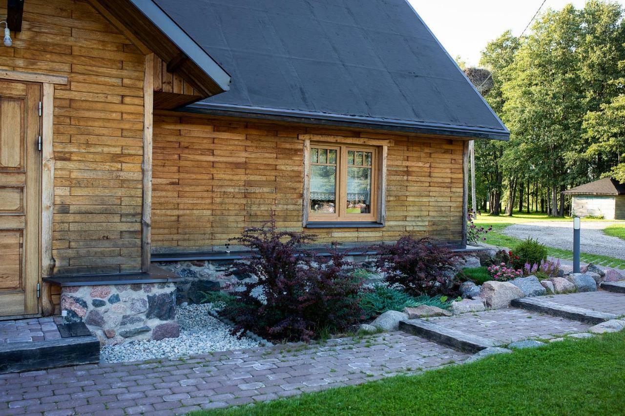 Erlendi Kodumajutus Villa Parnu Bagian luar foto