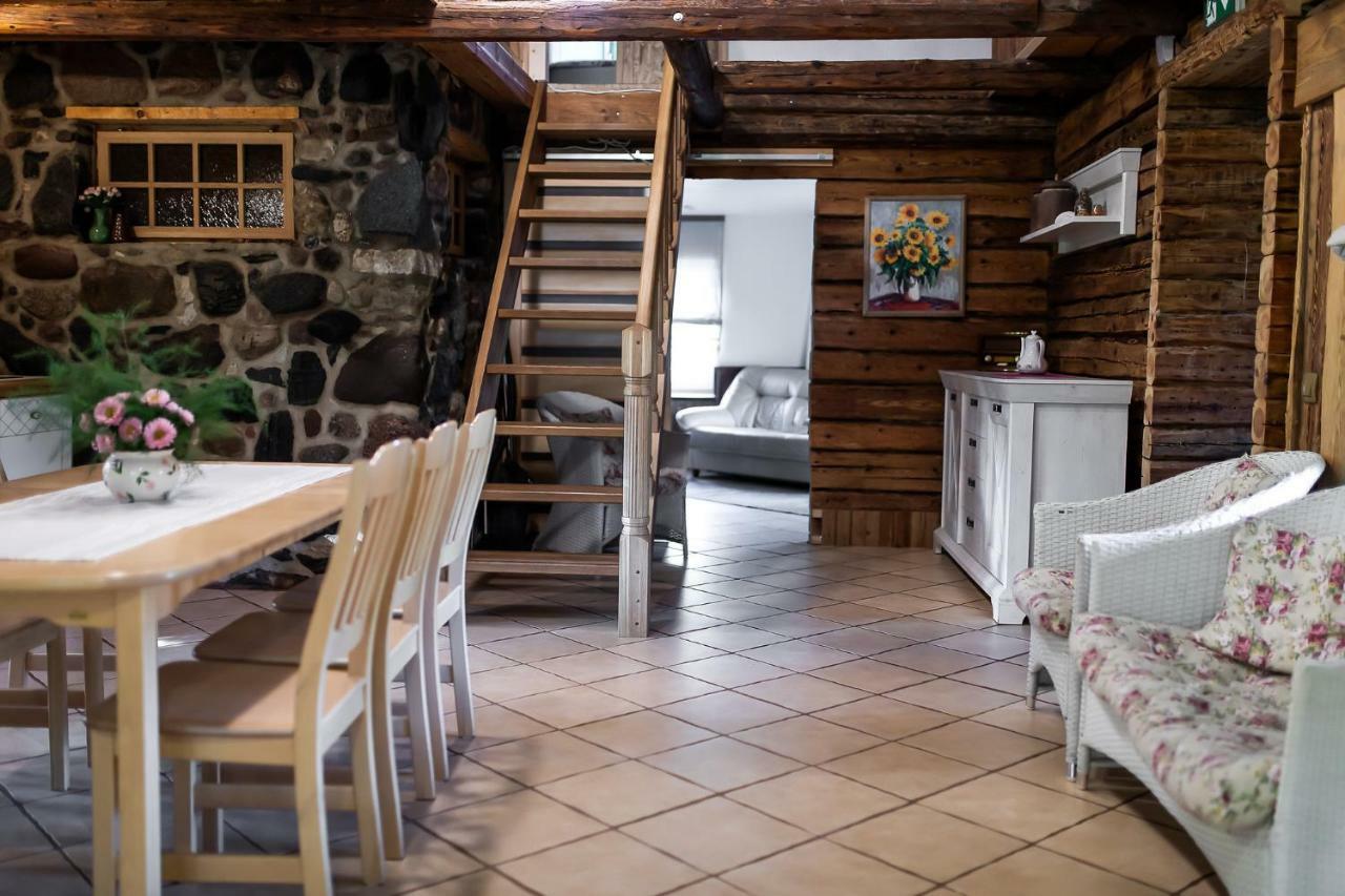 Erlendi Kodumajutus Villa Parnu Bagian luar foto